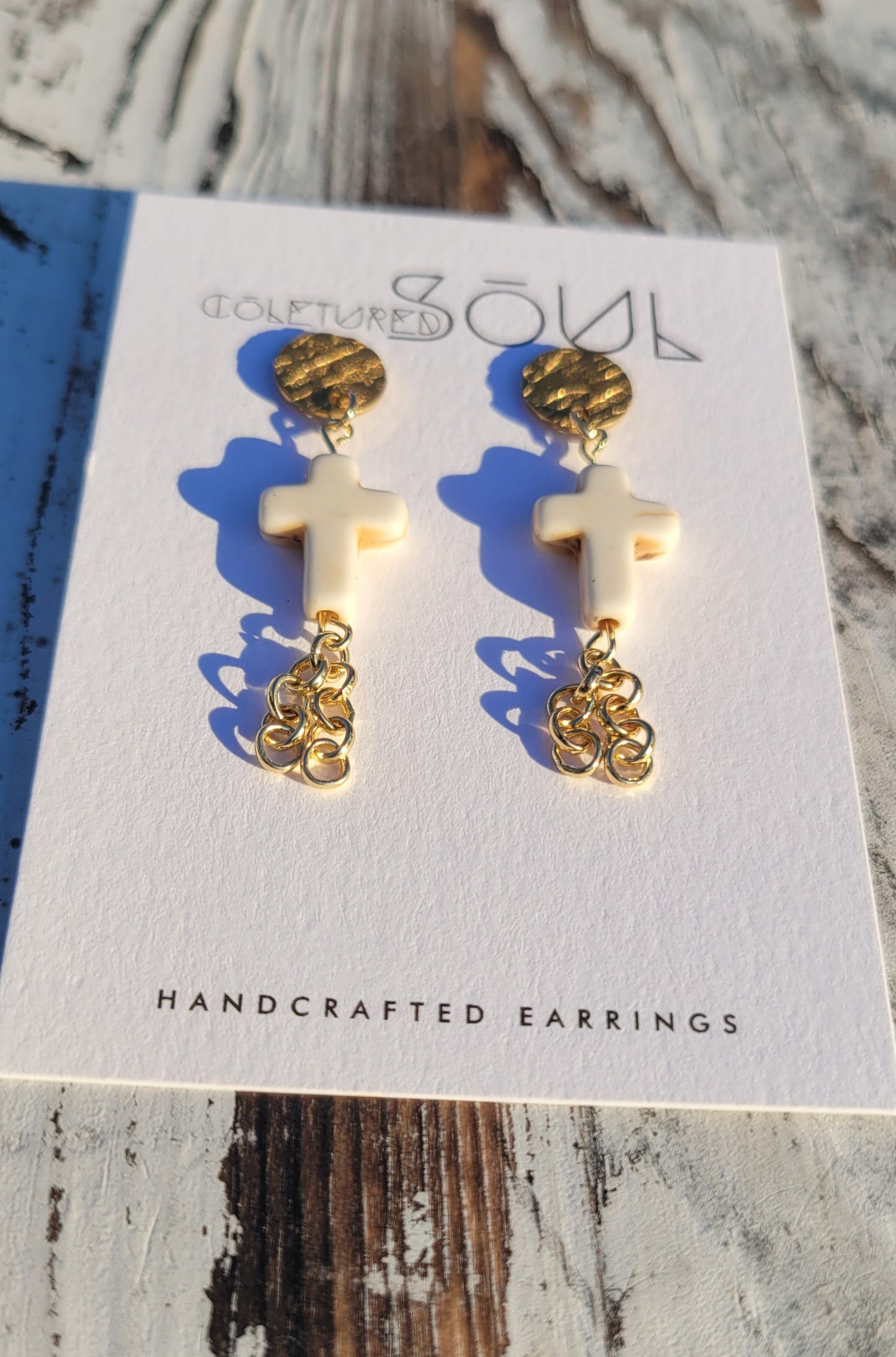 Kingdom Mini Cross - Ivory & Gold