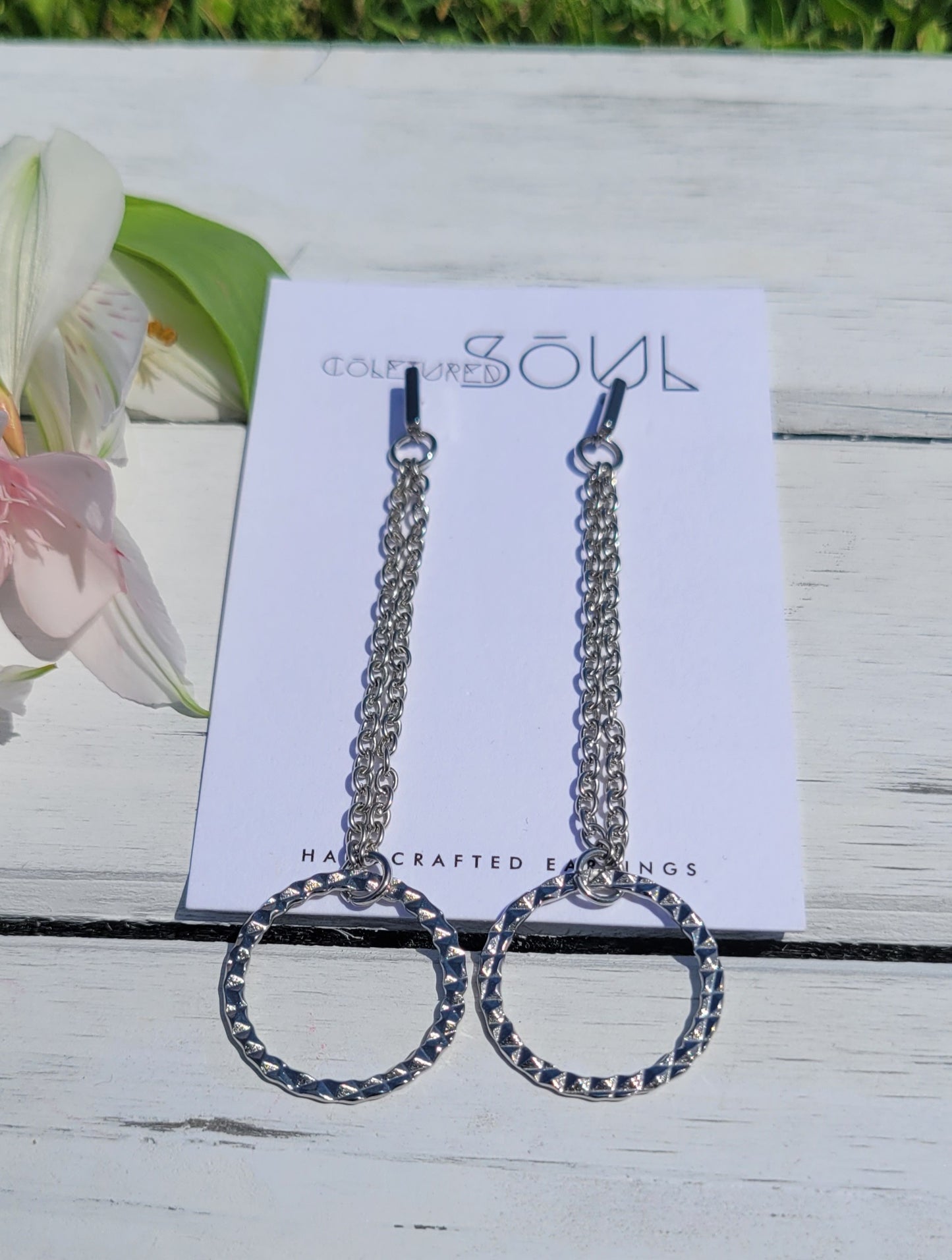 Geo Chic - Linear Circle